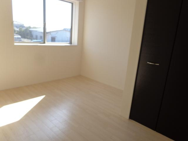 メゾン　ポルテの内装|リビング横洋室