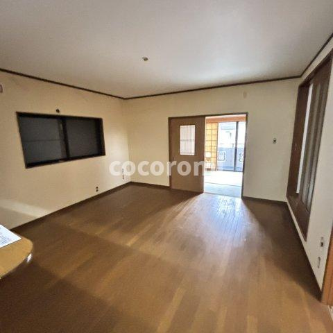 江端町戸建ての居間・リビング