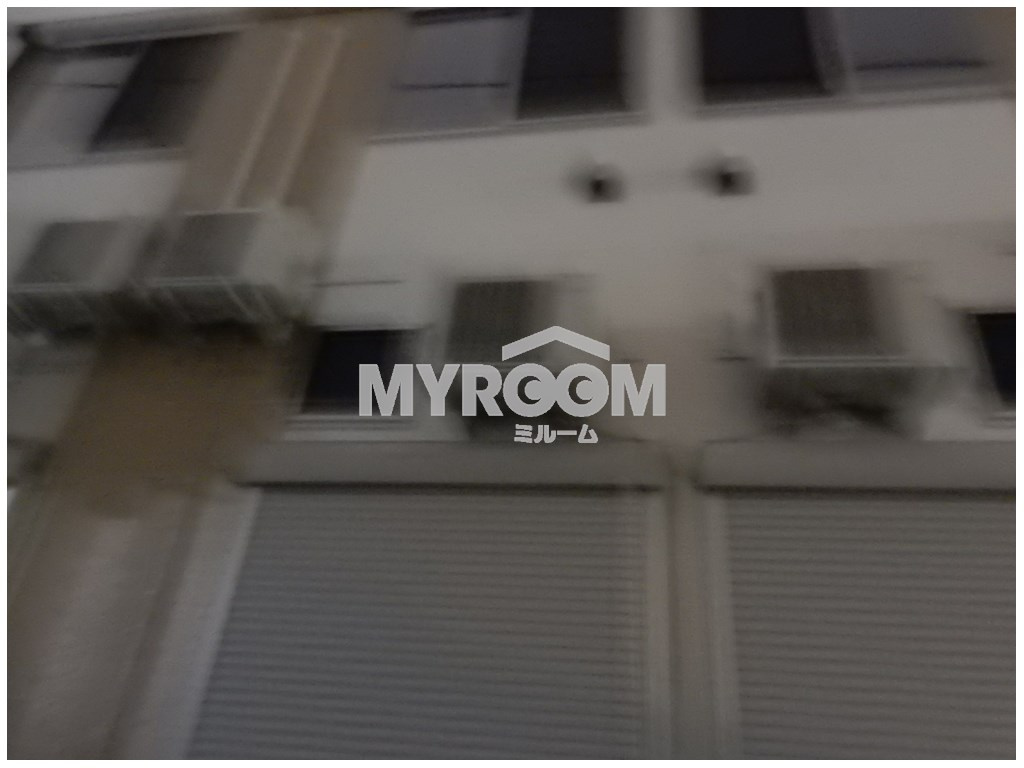 グランドーレ高円寺のセキュリティ|１Fは防犯シャッター