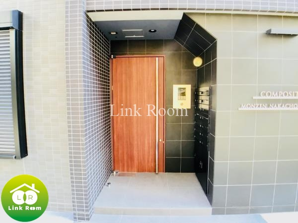 コンポジット門前仲町サウスのエントランス