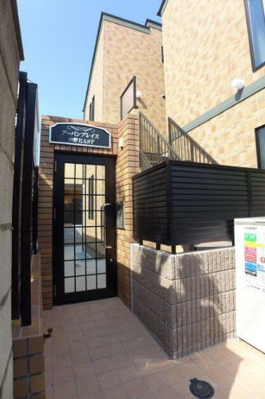 アーバンプレイス中野EASTのエントランス