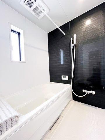 クレイドルガーデン和歌山市中之島第３　１号棟の浴室