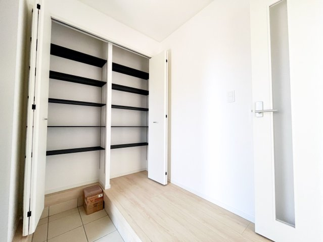 クレイドルガーデン和歌山市中之島第３　１号棟の玄関