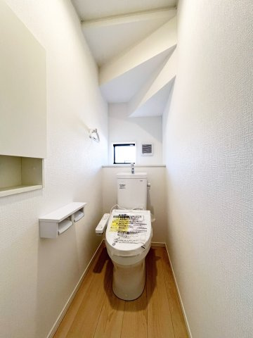 クレイドルガーデン和歌山市中之島第３　１号棟のトイレ