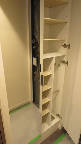 プレサンス難波フィールドの玄関