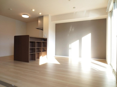 【内装】 | プレミアム八番館 | 102 リビング