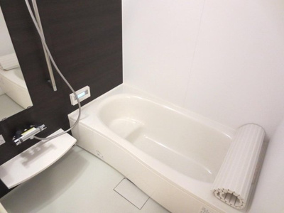 【浴室】 | プレミアム八番館 | 102 バス