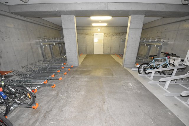 プレジール靭公園