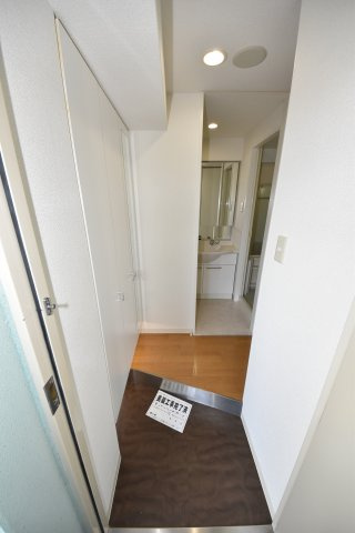 プレジール靭公園の玄関