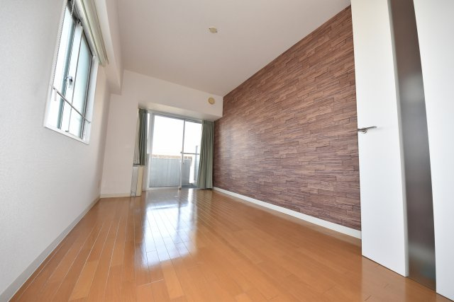 プレジール靭公園の居間・リビング