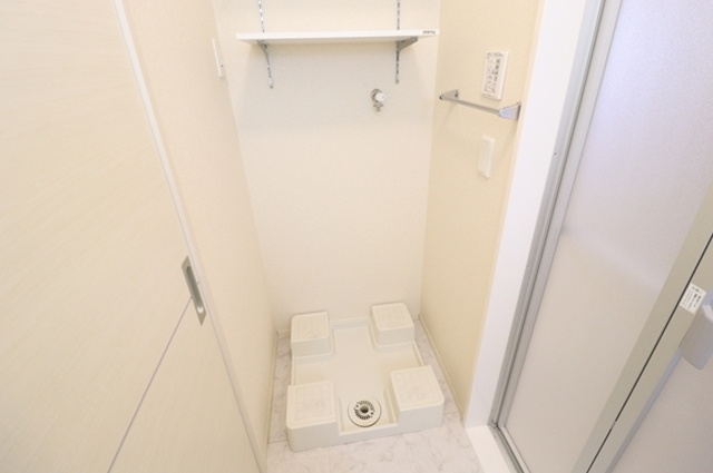 ポレールの洗面所|室内洗濯機置き場