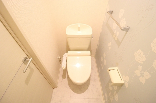 ポレールのトイレ|温水洗浄暖房便座