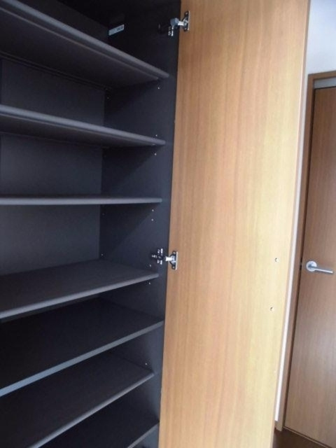 ラック ローズの玄関