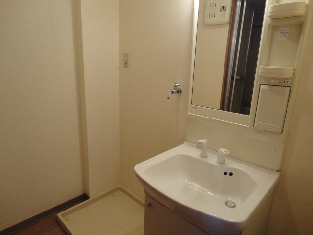 オレンジペコーの洗面所|洗髪洗面化粧台