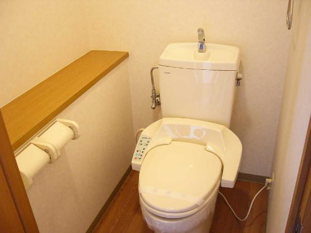 オレンジペコーのトイレ|シャワー付トイレ