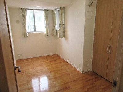 【その他】 | エム・ブランド相模大野 | 洋室約5.0畳　内装前　※2023年09月の写真