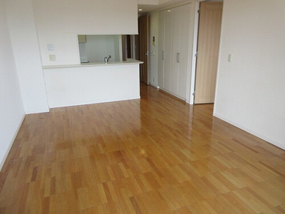 【居間・リビング】 | エム・ブランド相模大野 | LDK約14.8畳　内装前　※2023年09月の写真