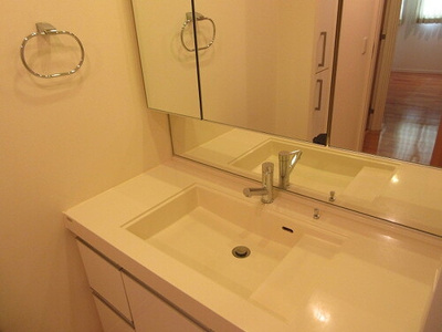 【洗面所】 | エム・ブランド相模大野 | 洗面台　内装前　※2023年09月の写真