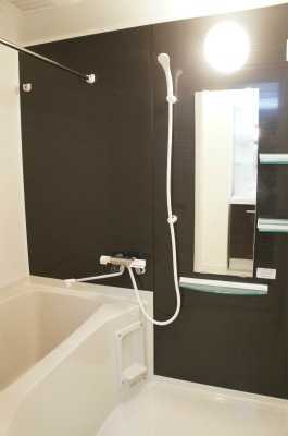 リブリ・Cross-T.K.の浴室