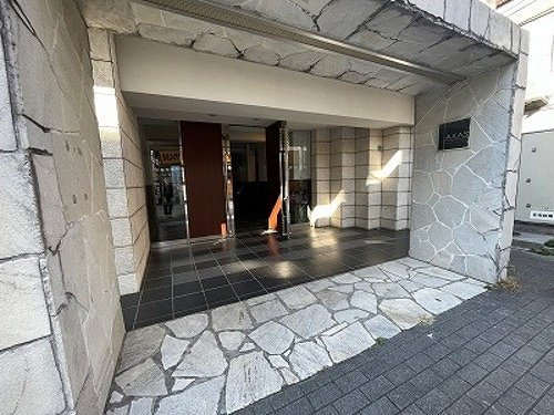 ＡＸＡＳ　巣鴨　Ｓｔａ．のエントランス|エントランス　※2025年12月7日撮影