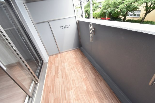 セレニテ甲子園プリエのバルコニー