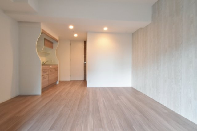 セレニテ甲子園プリエの居間・リビング