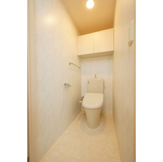 Ａｌｌｕｇｅ岐阜のトイレ|同タイプ写真（201号室）