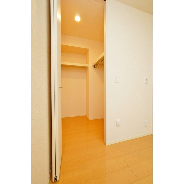 ソンリーサの収納|ウォークインクローゼット