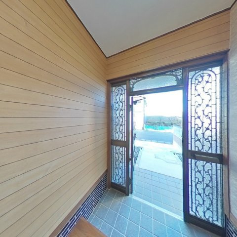 岐阜市守口町３丁目の一戸建ての玄関