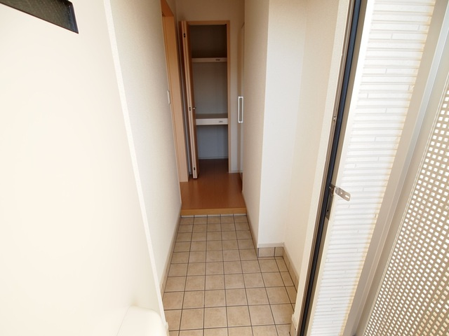 フォーシーズン栄の玄関