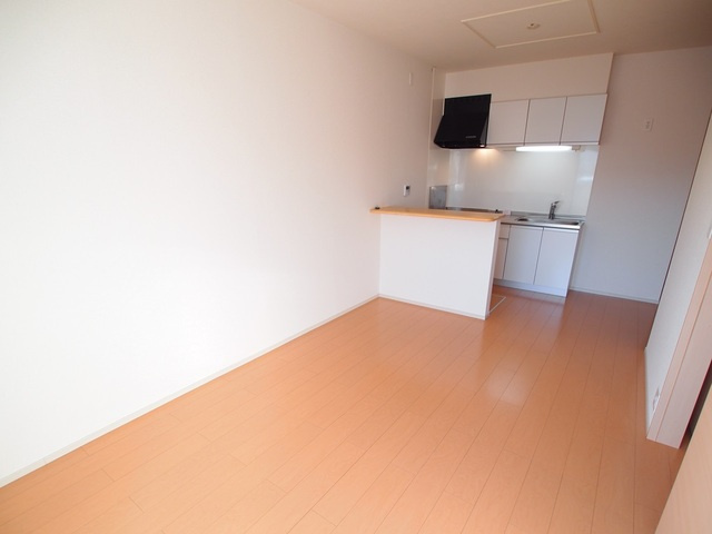 フォーシーズン栄の居間・リビング