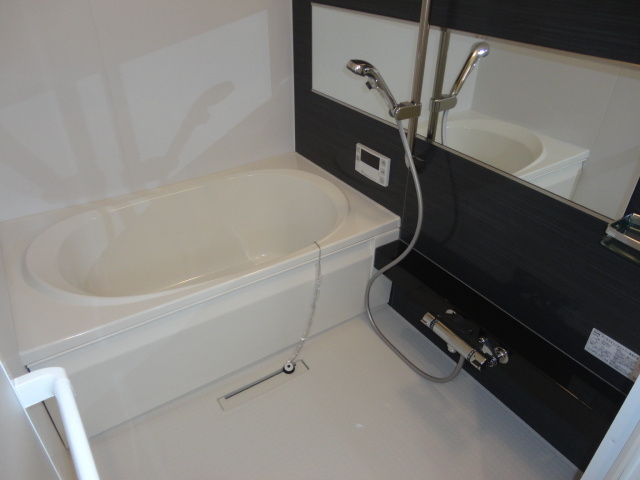 シャーメゾン王寺駅前の浴室