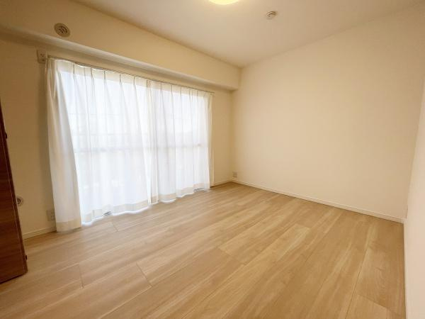 上用賀スカイマンションの洋室|居室に収納スペースあります