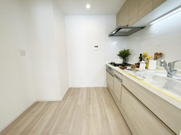 【キッチン】 | 上用賀スカイマンション | キッチンスペースは広々しております♪