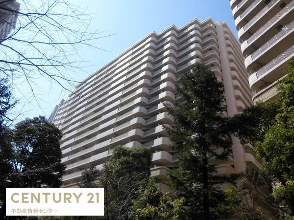 【外観】 | リバーガーデンシティさくらの丘 | ＪＲゆめ咲線「ユニバ―サルシティ」駅直結デッキ有！
雨の日でも駅まで濡れずに出勤、通学が可能です！