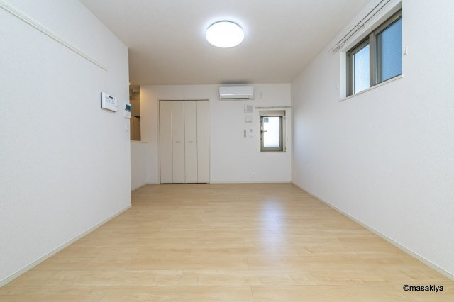 レガーロの居間・リビング