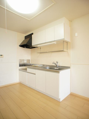 【キッチン】 | ブランシェントＡ | 便利な吊戸棚が付いています♪