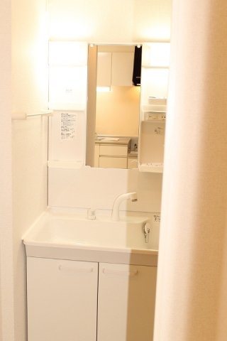 ネオ　ファースト　Ⅲの洗面所