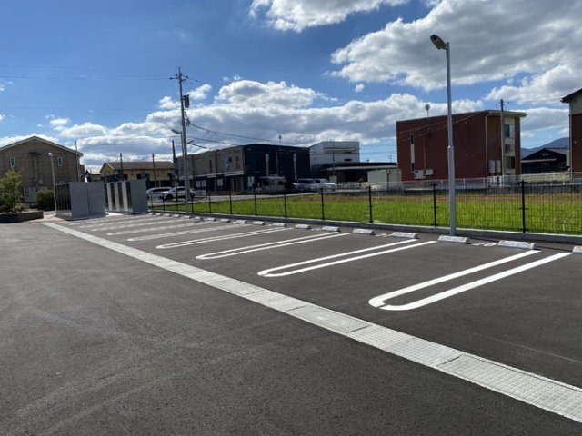 キキョウK.T／ツバキK.T　ツバキK.Tの駐車場