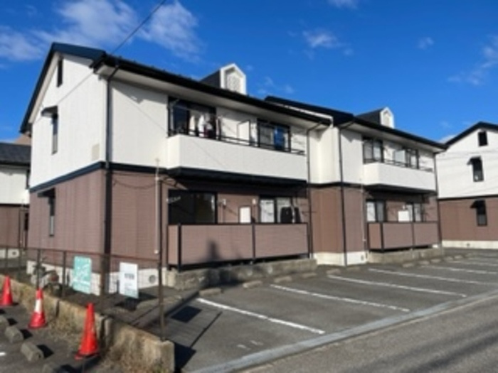 ロイヤルファミール　B