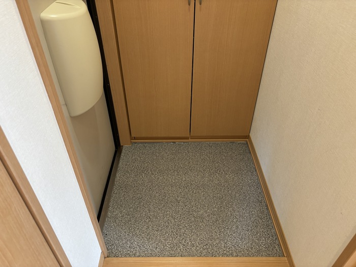 リバーサイドハイツの玄関