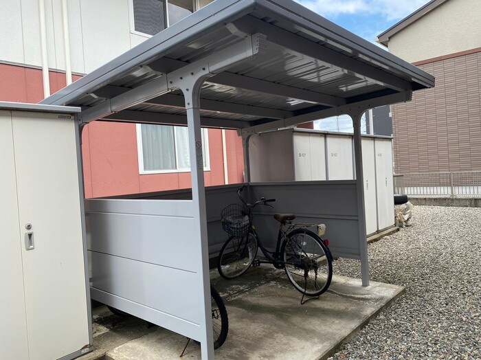 リブェール上野　A棟