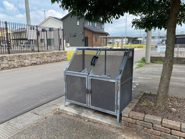 リブェール上野　A棟