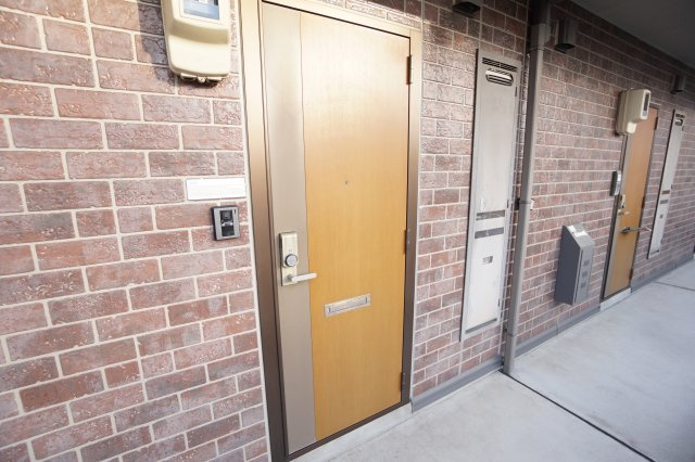 ディールーム和田東のエントランス