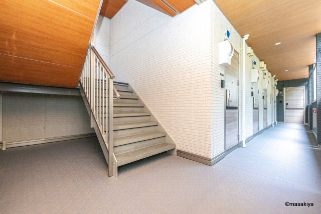 スピアナート北石堂のエントランス