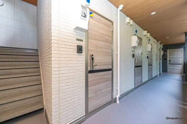 スピアナート北石堂のエントランス