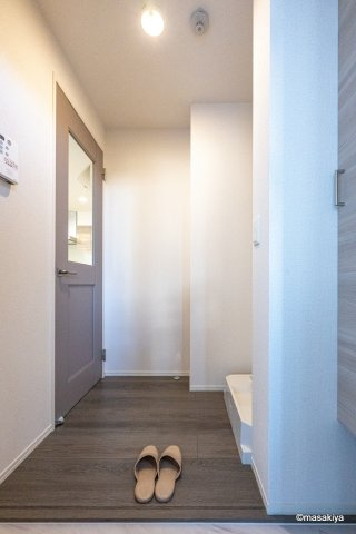 スピアナート北石堂の玄関