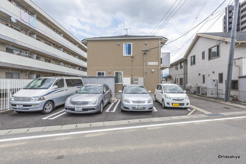 グランドメゾン栗田の駐車場|駐車場