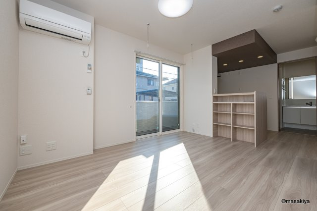 トリシア東口の居間・リビング