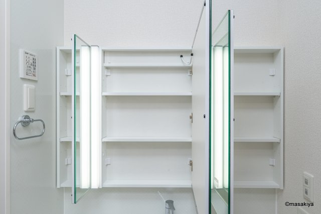 トリシア東口の洗面所